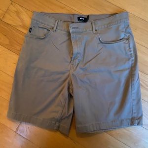 Men’s size 36 dkny tan shorts!